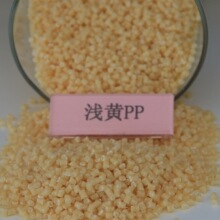机器人跳舞太激烈被当众扒裤子散热!网友:给孩子留点隐私吧